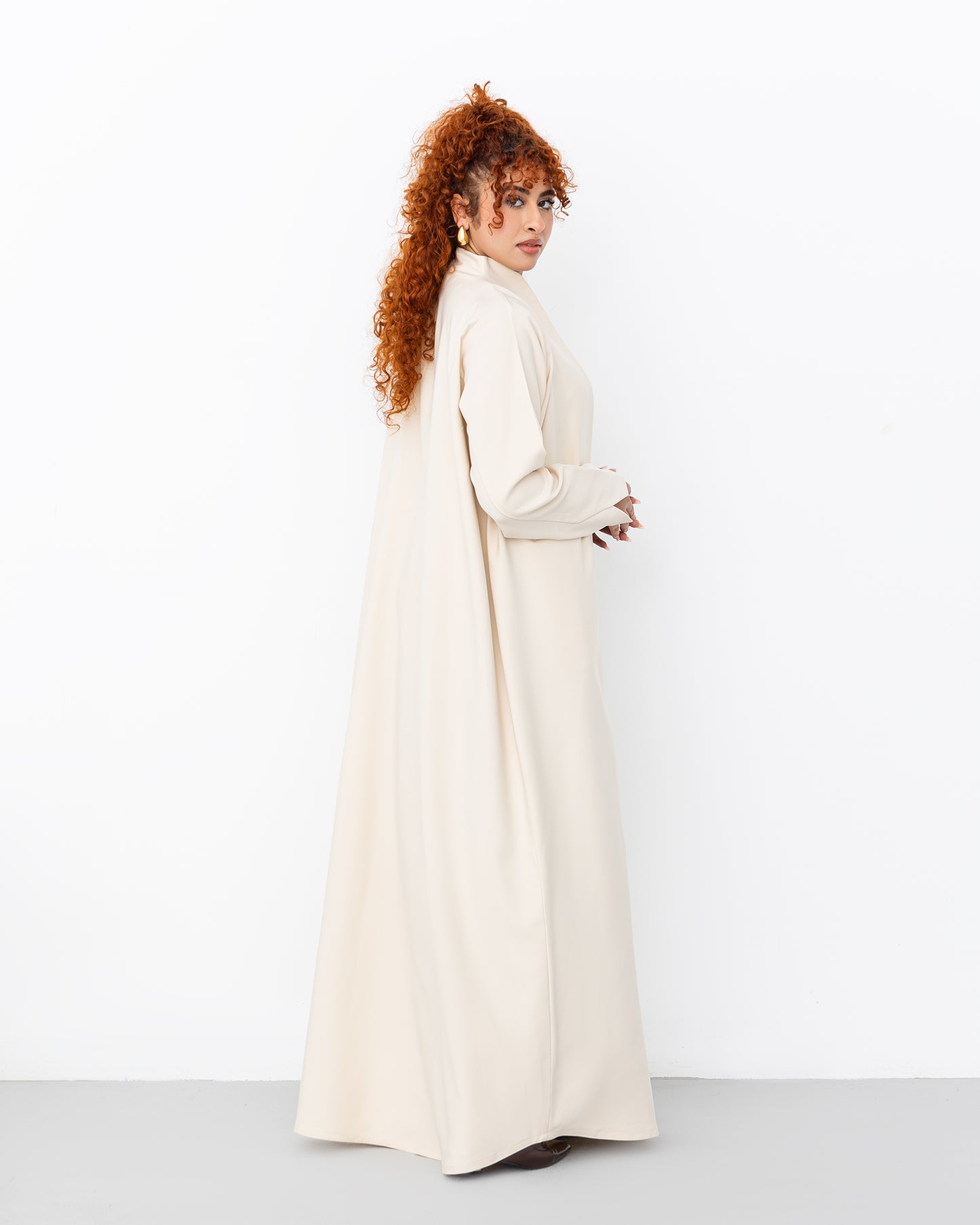 The Linear Fit abaya