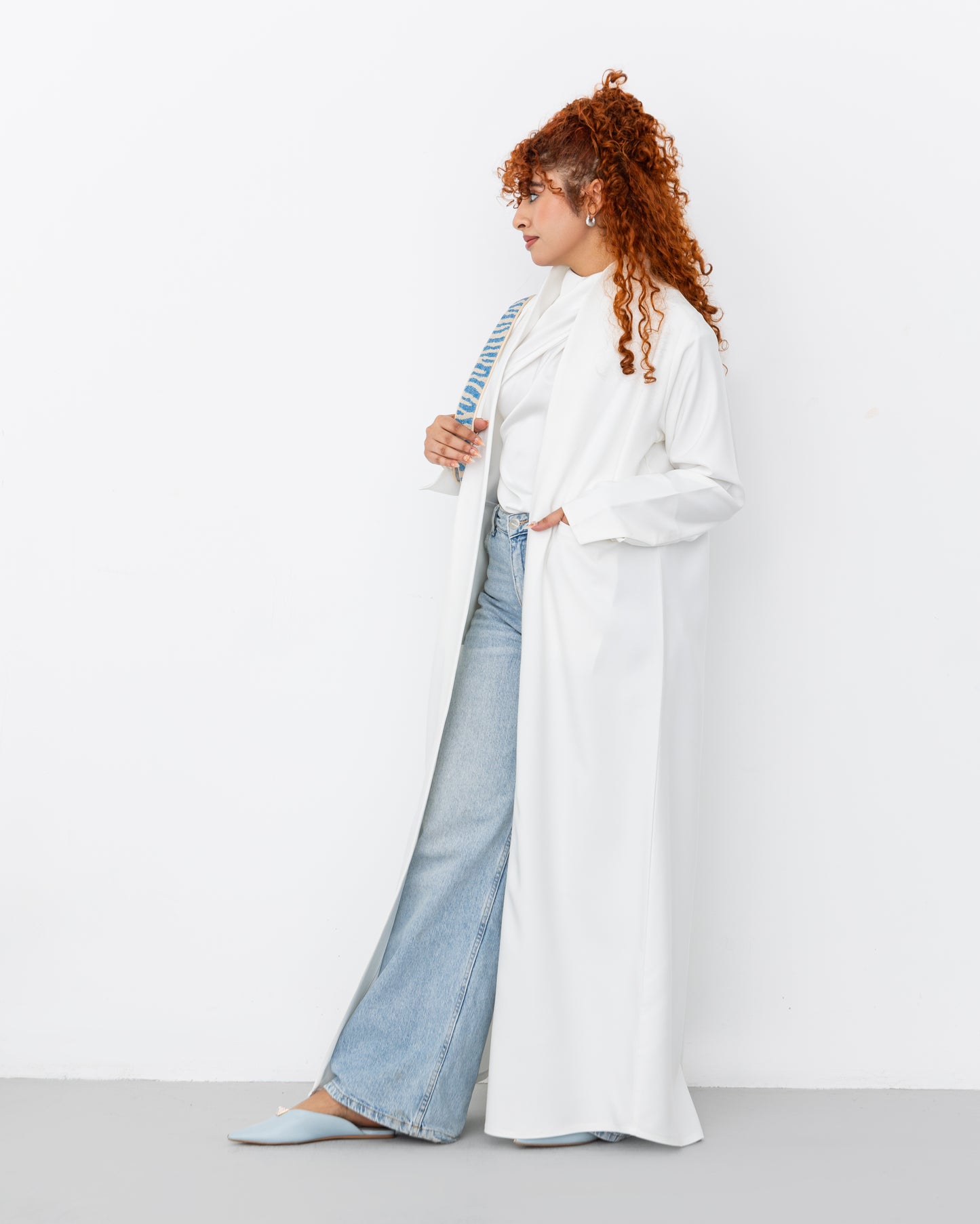 The Linear Fit abaya