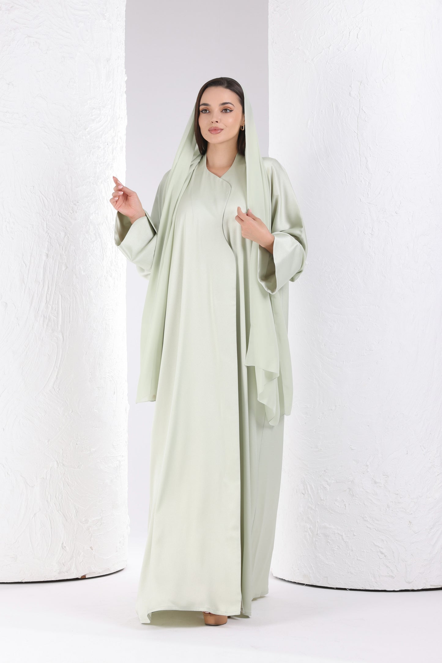 Closed Curve Abaya