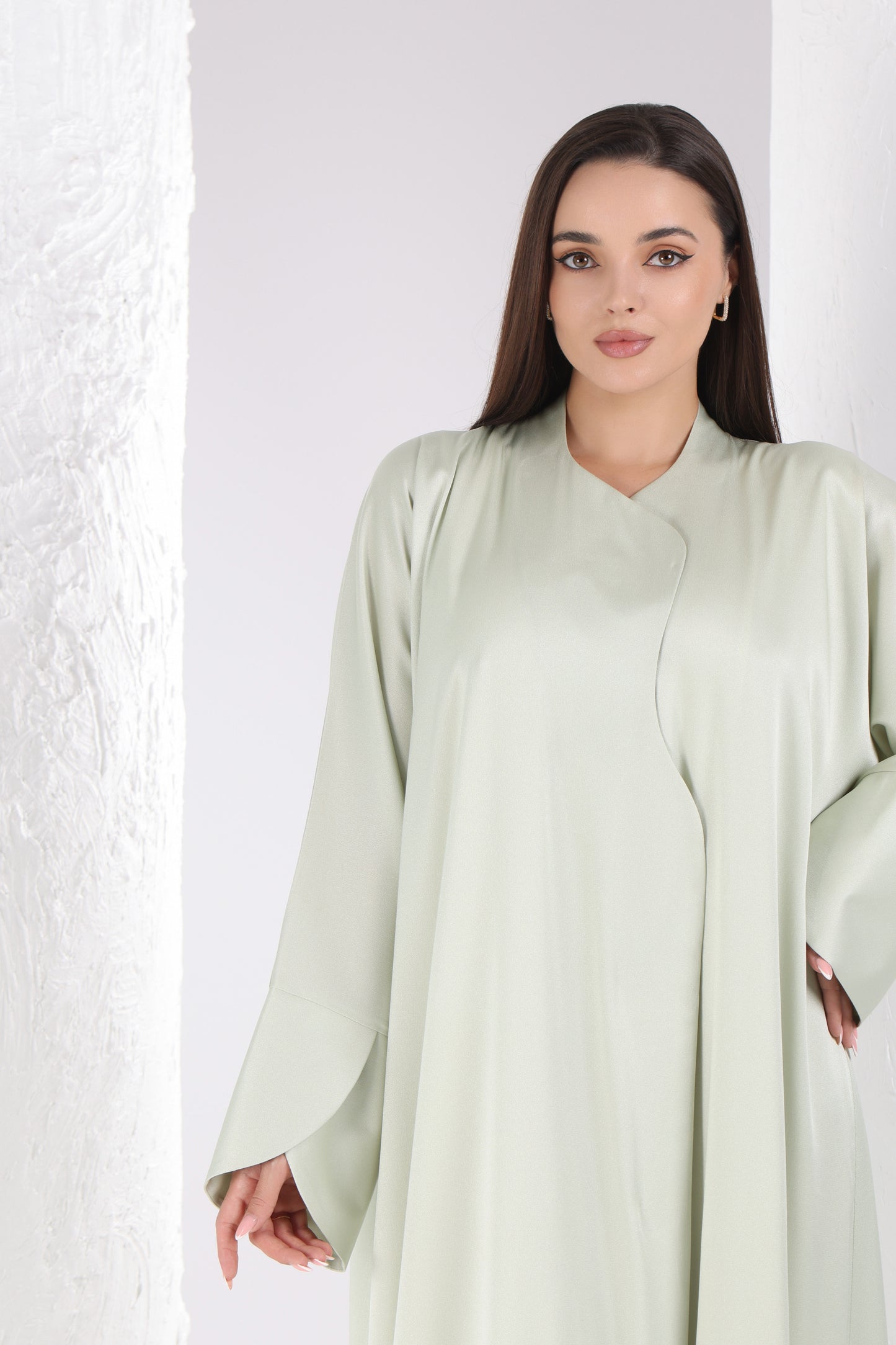 Closed Curve Abaya