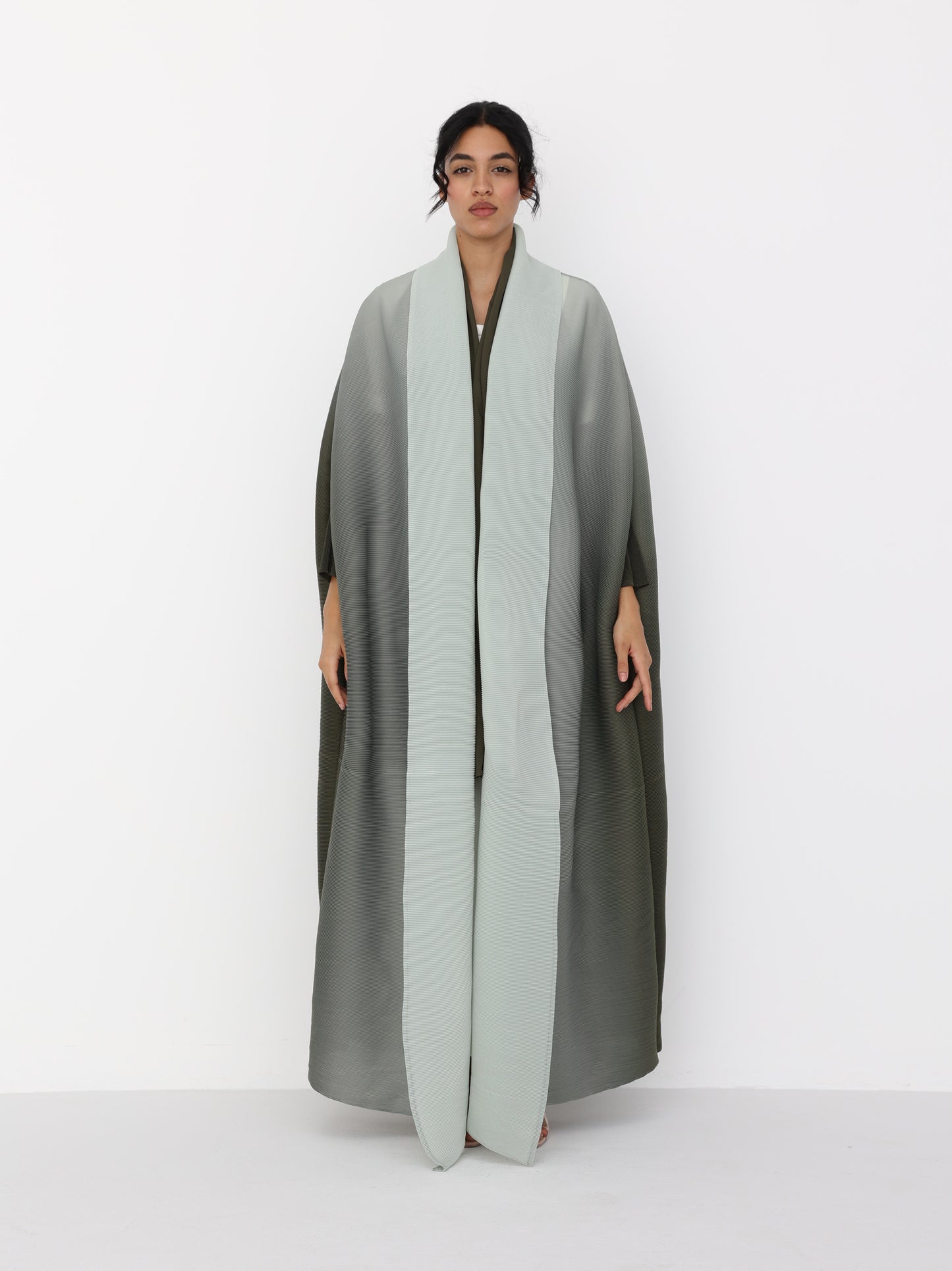 Pleated Ombre Abaya