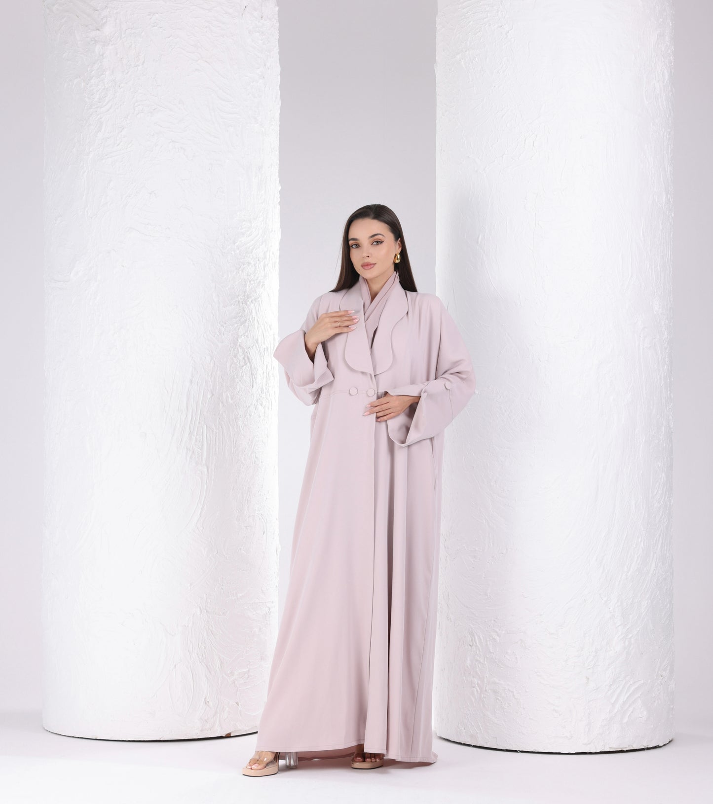 Curved collar abaya