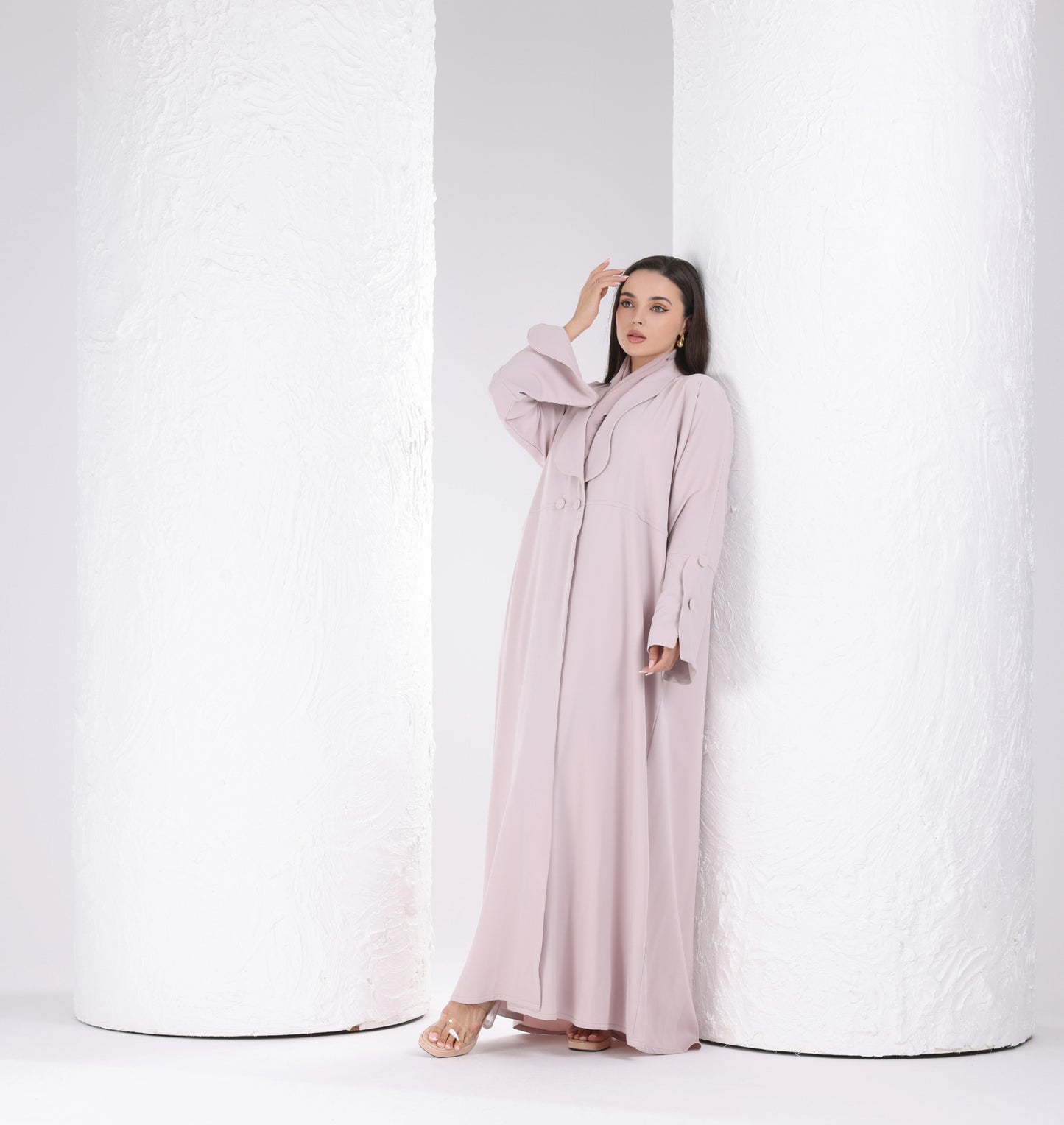 Curved collar abaya